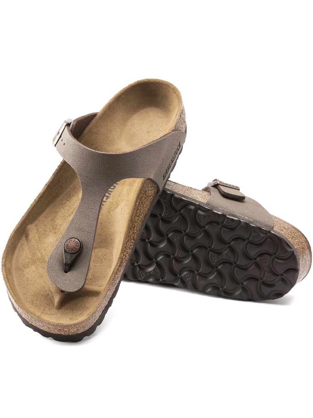 Birkenstock Women’s Gizeh Sandals in Mocha